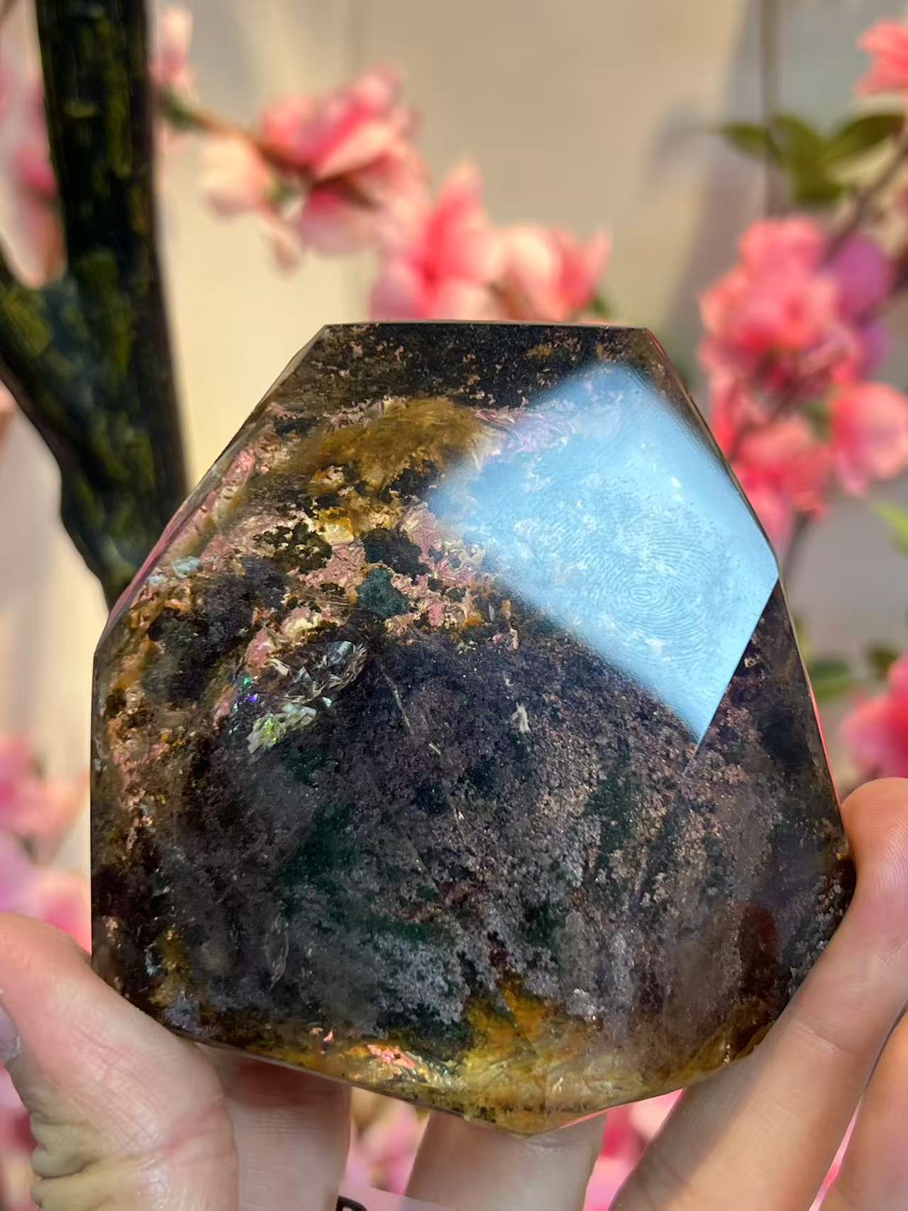 A00008 AA RARE Clear colourful Garden quartz