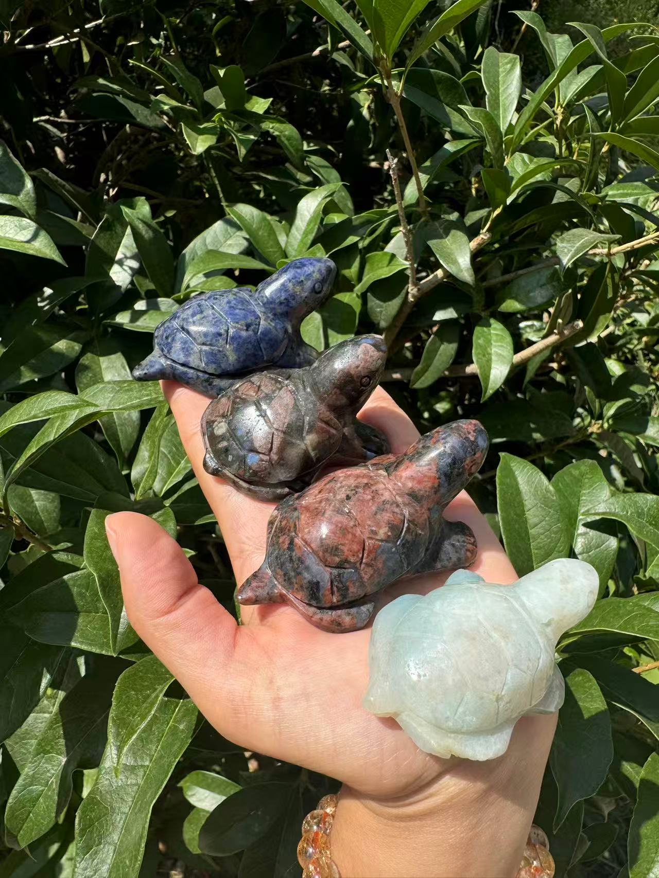 A00020 crystal turtal carving