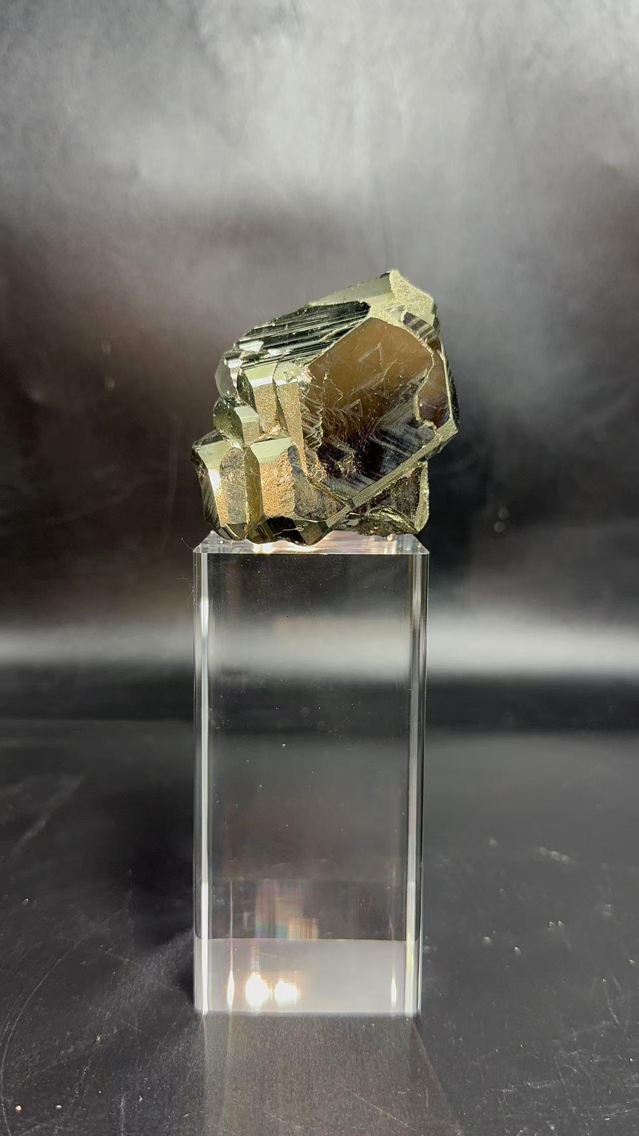A00024 Natural recordkeeper crystal pyrite mixed specularite mineral specimen