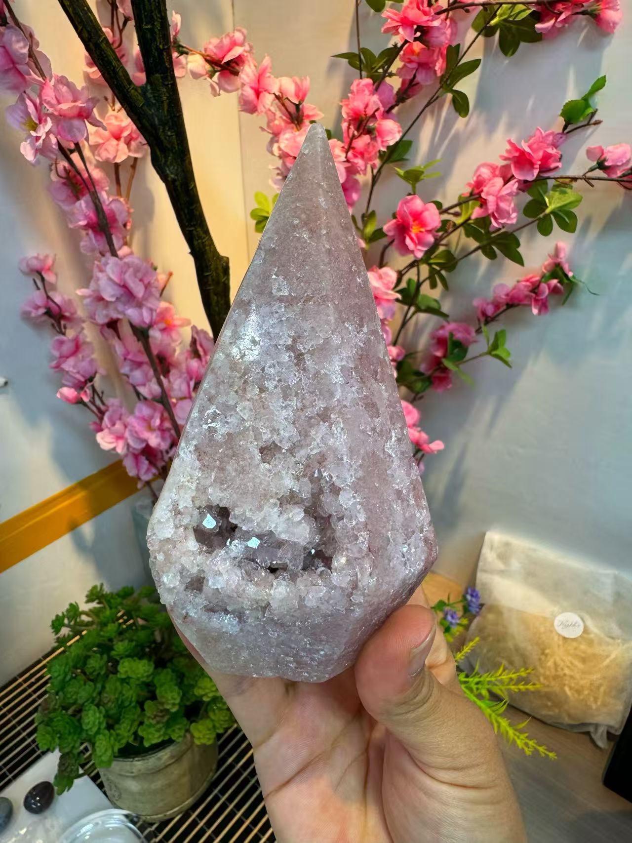 A00026 Natural high quality druzy pink amethyst with blue badding