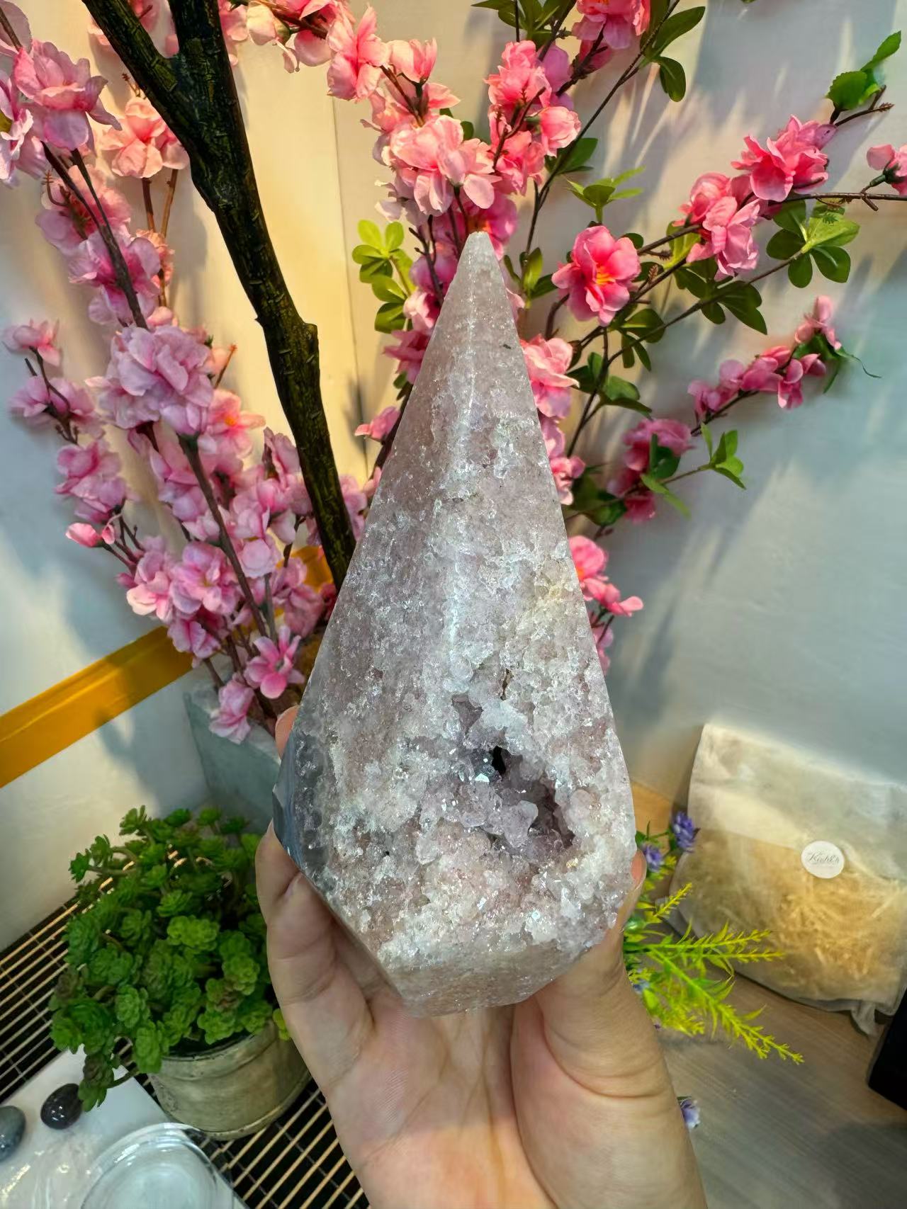A00026 Natural high quality druzy pink amethyst with blue badding