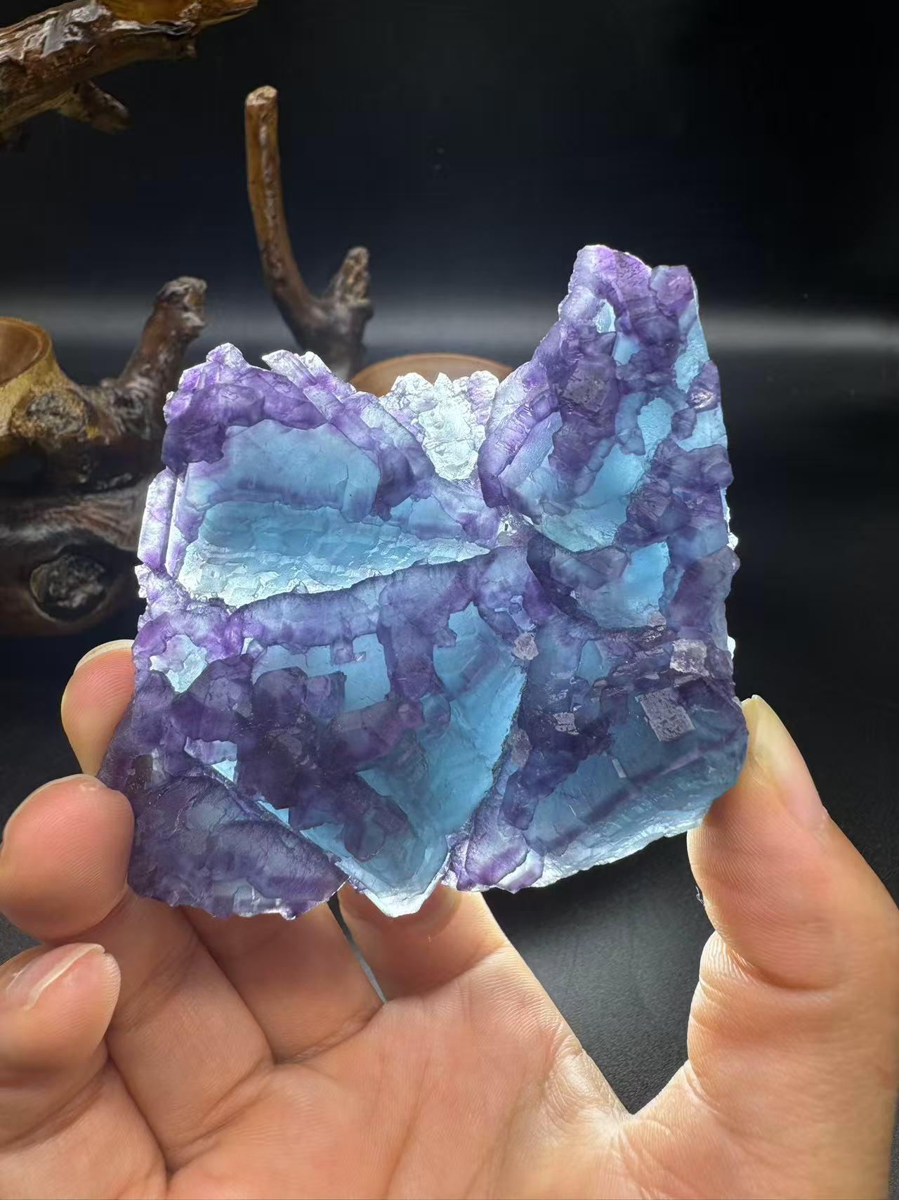 A00066 CUBE layer castle shape purple blue fluorite