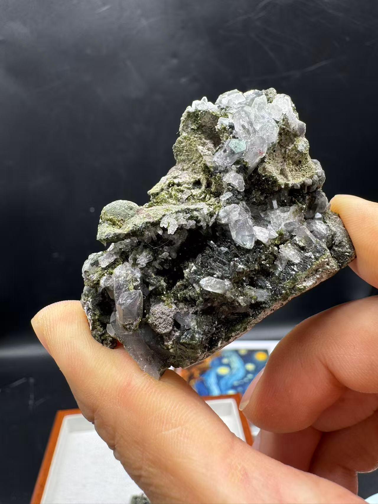 A00081 rare beautiful exquisite epidote mineral specimen