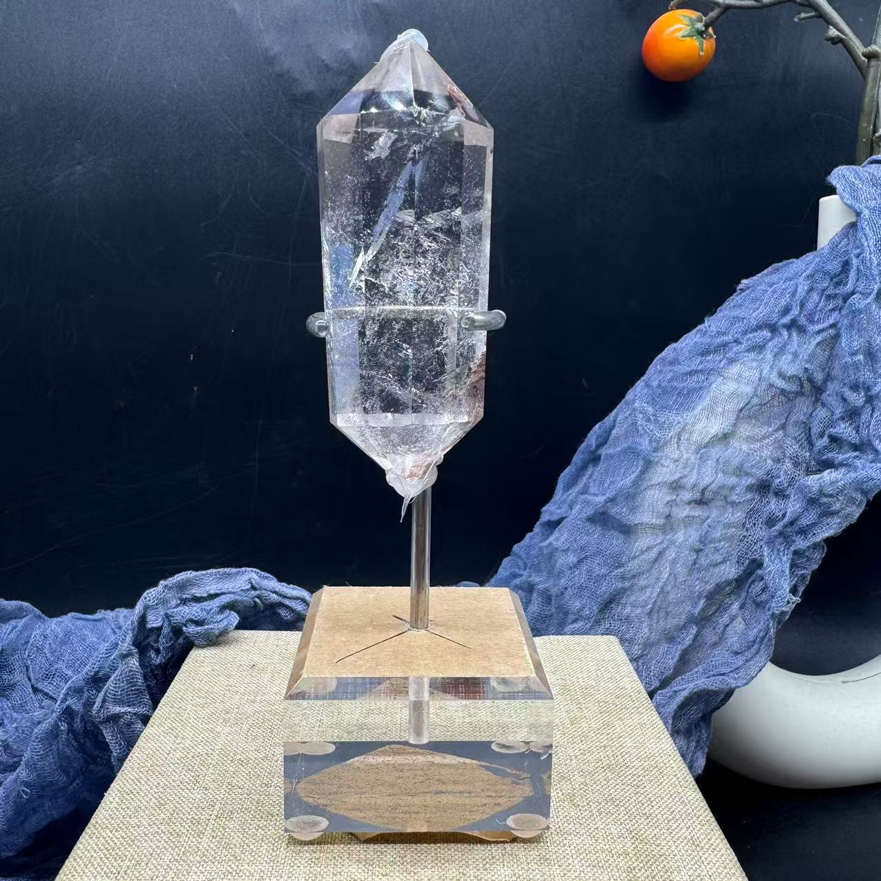 A00229 Rare natural highest quality garden vogel cut crystal chakra ele with custom-made acrylic holder