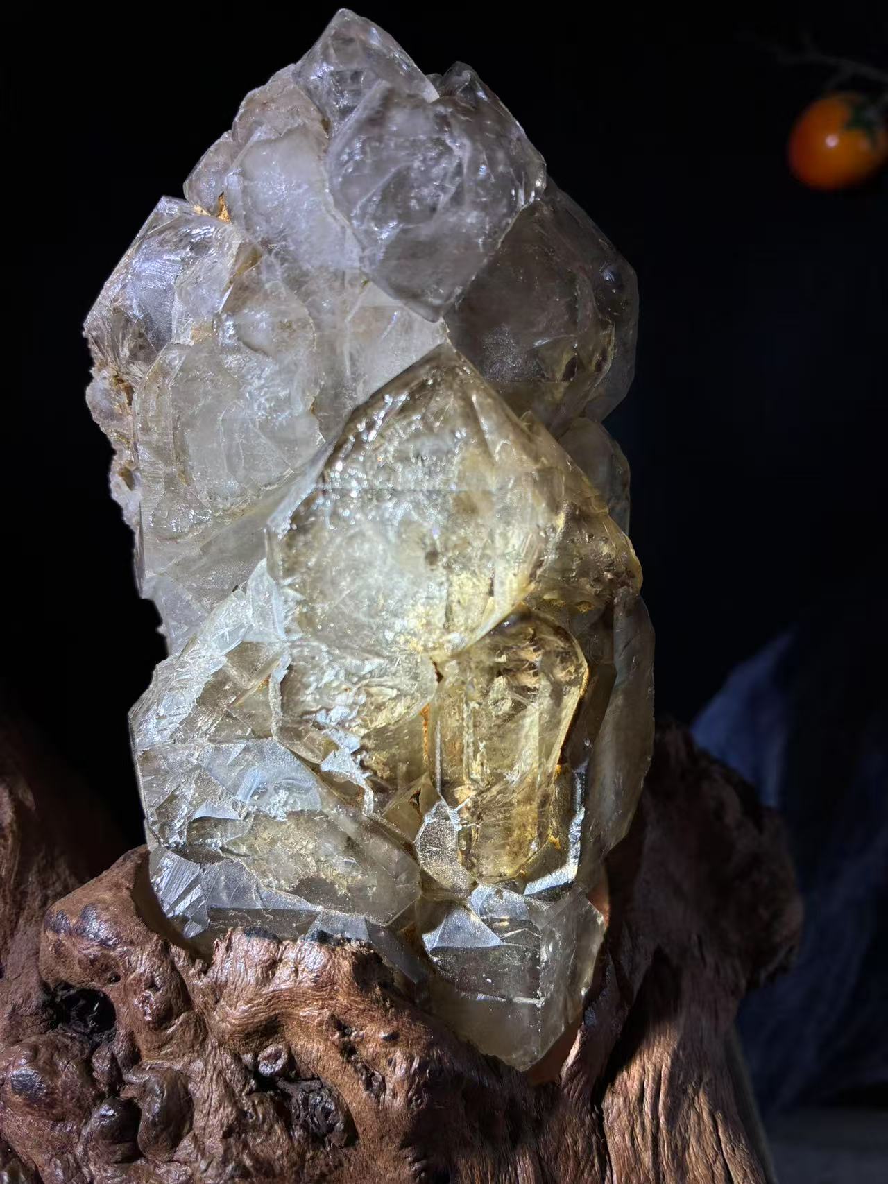 A00246 Rare natural highest quality skeleton elesicial quartz castle shape