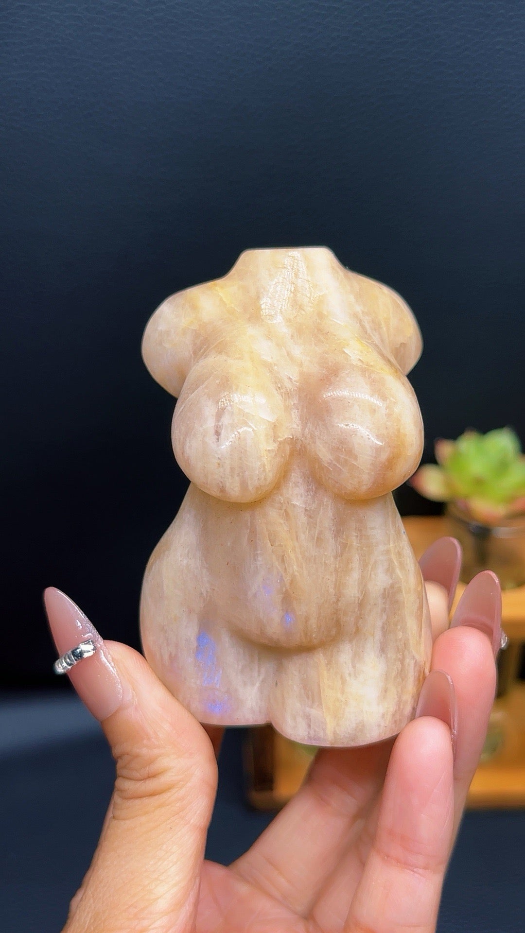 5A 170G STRONG FLASH SUNSTONE/LABRADORITE/MOONSTONE FEMALE Body carving piece