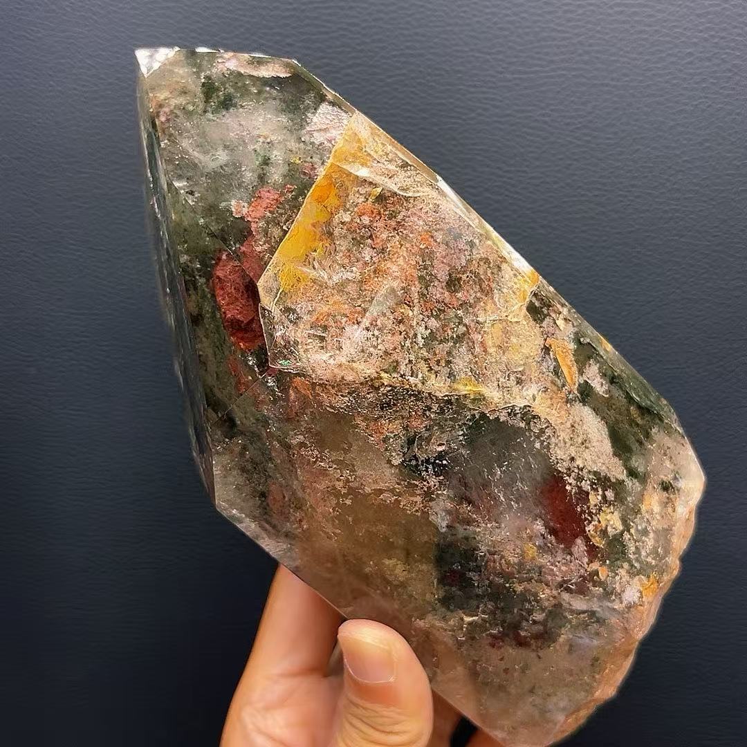 5A1760G Premium Natural Color Phantom Quartz Point