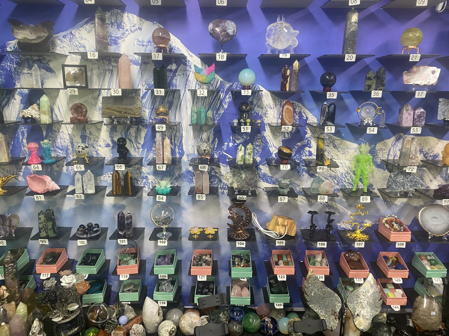 9.9/oreder. First row 3order, second row 2order, other 1order Buy 5order get 6order, buy 10order get 13order, expensive items will have additional prices 。。crystal tower 、sphere、carving、claim you want number 、each order can get freebee(random)