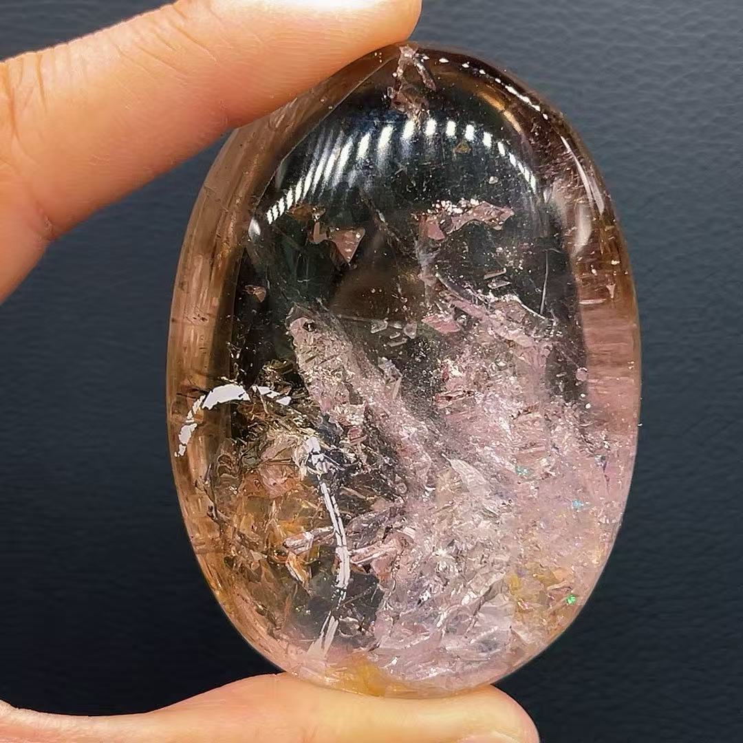 5A170G   High-clarity Smoky Quartz Palm Stone