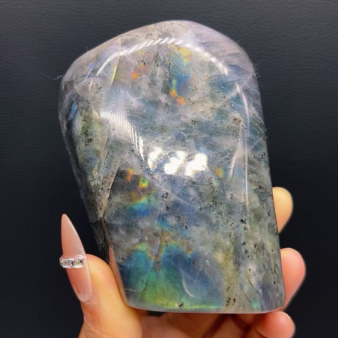 5A405G    Polychrome Shimmering Labradorite