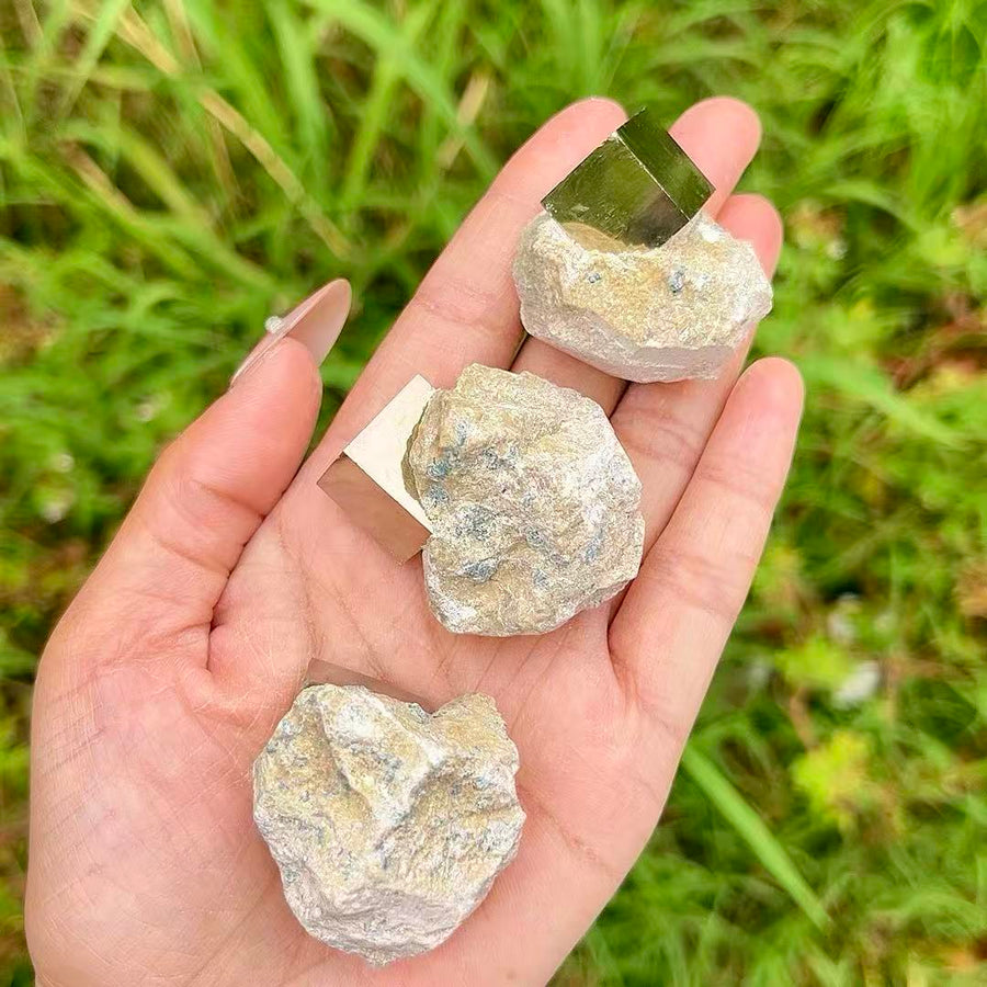 5A50G    Chalcopyrite with Host Rock Association