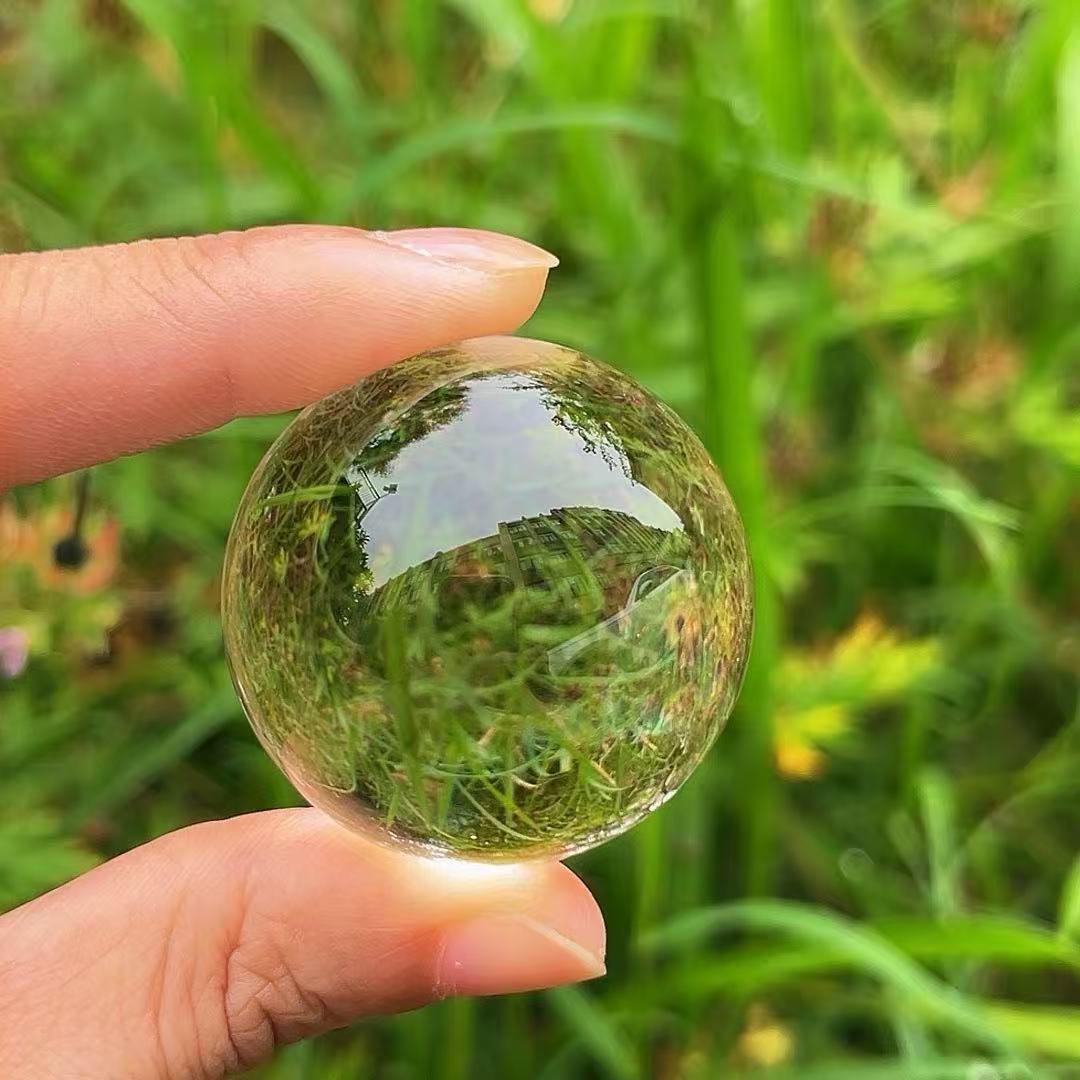 5A 100G   Exquisite Transparent Crystal Sphere