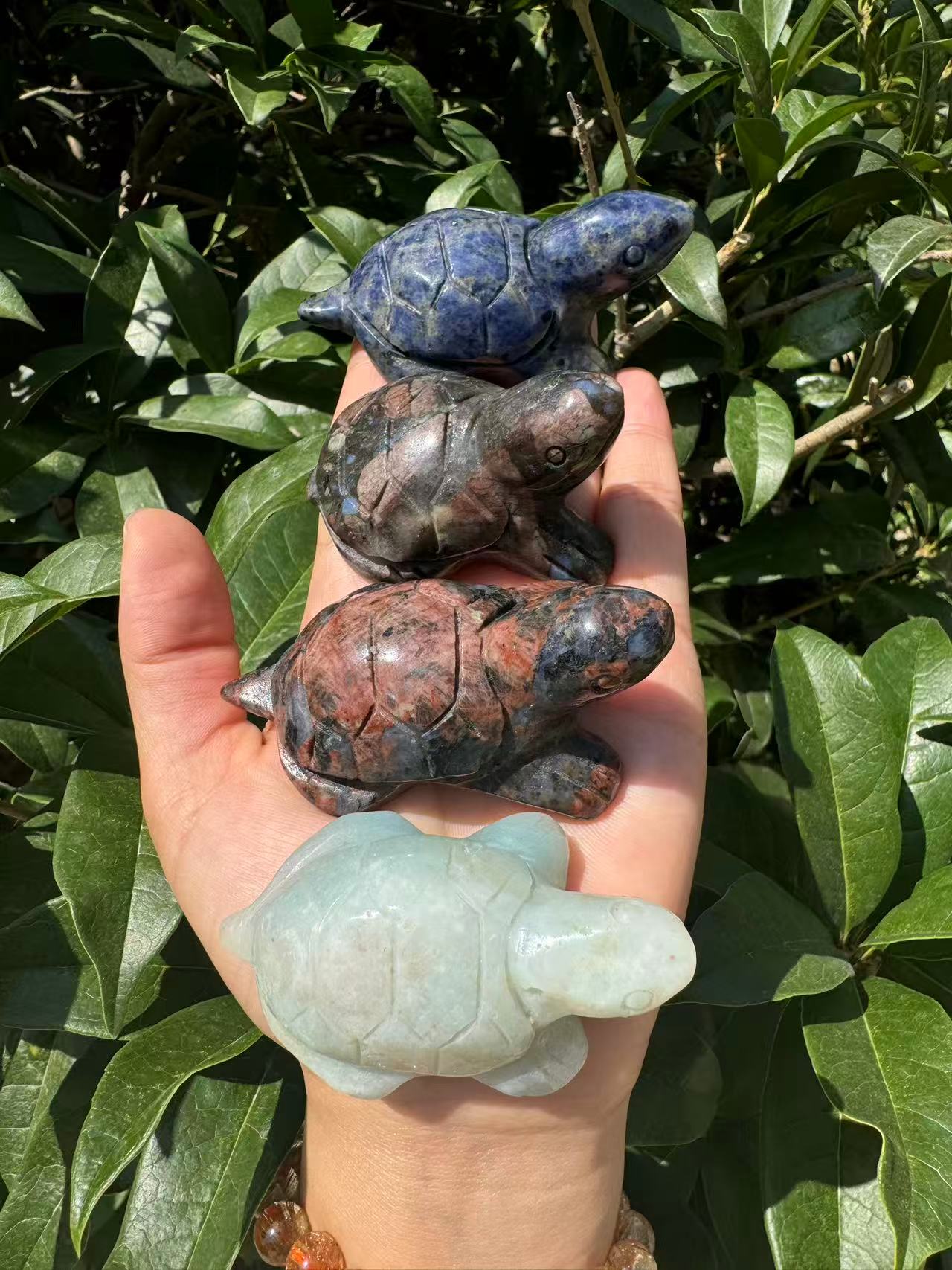 A00020 crystal turtal carving