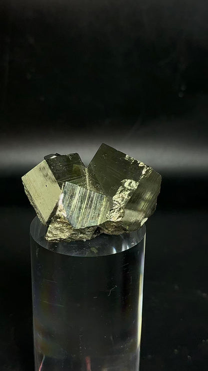A00023  Natural hexahedron pyrite mixed specularite mineral specimen