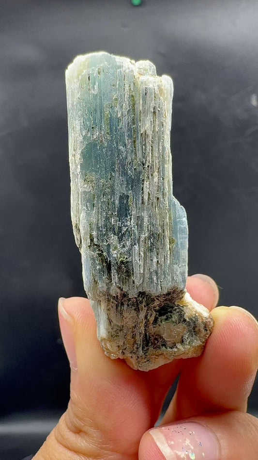 A00084 raw pretty kynite mixed lepidolite mineral