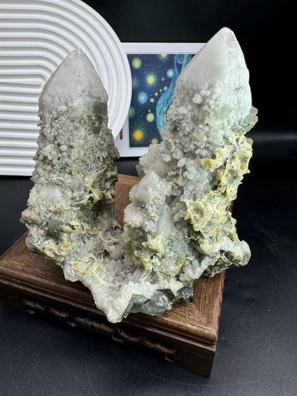 A00094 rare natural candle quartz mix green fluorite mineral specimen