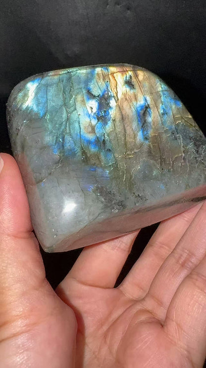 A00099  DEVIL BLUE flash labradorite free form