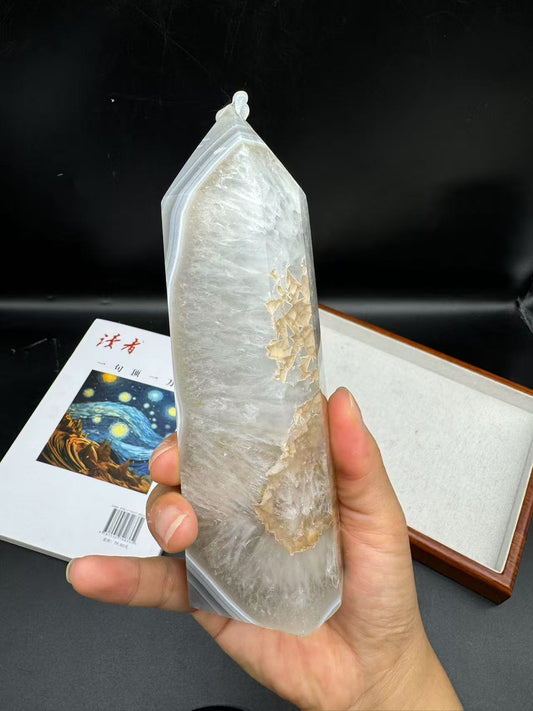A00116 natural special banding agate crazy orange mineral mixed agate tower