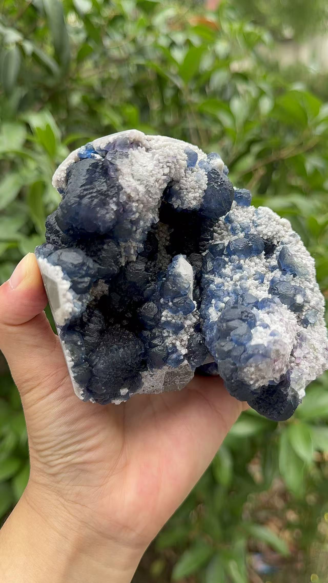 A00119 natural RARE HIGHER QUALITY BLUEberryfluorite mixed candle quartz