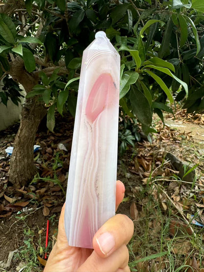 A00121 pretty pink jelly agate with beautiful bandding