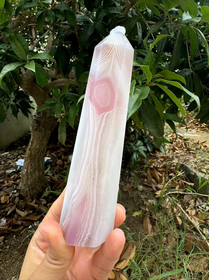 A00121 pretty pink jelly agate with beautiful bandding