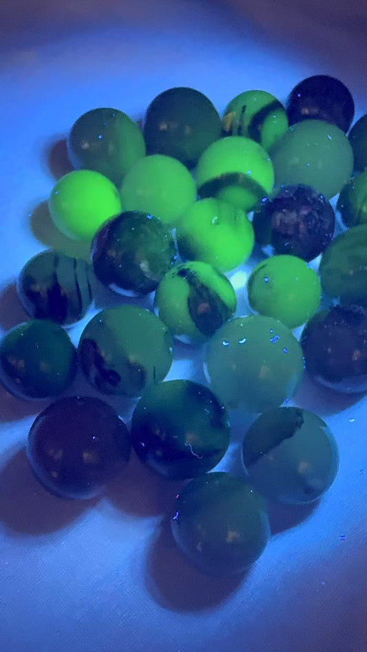 A00122 green uv reaction  volcano bead (can diy bracelet ,have hole )