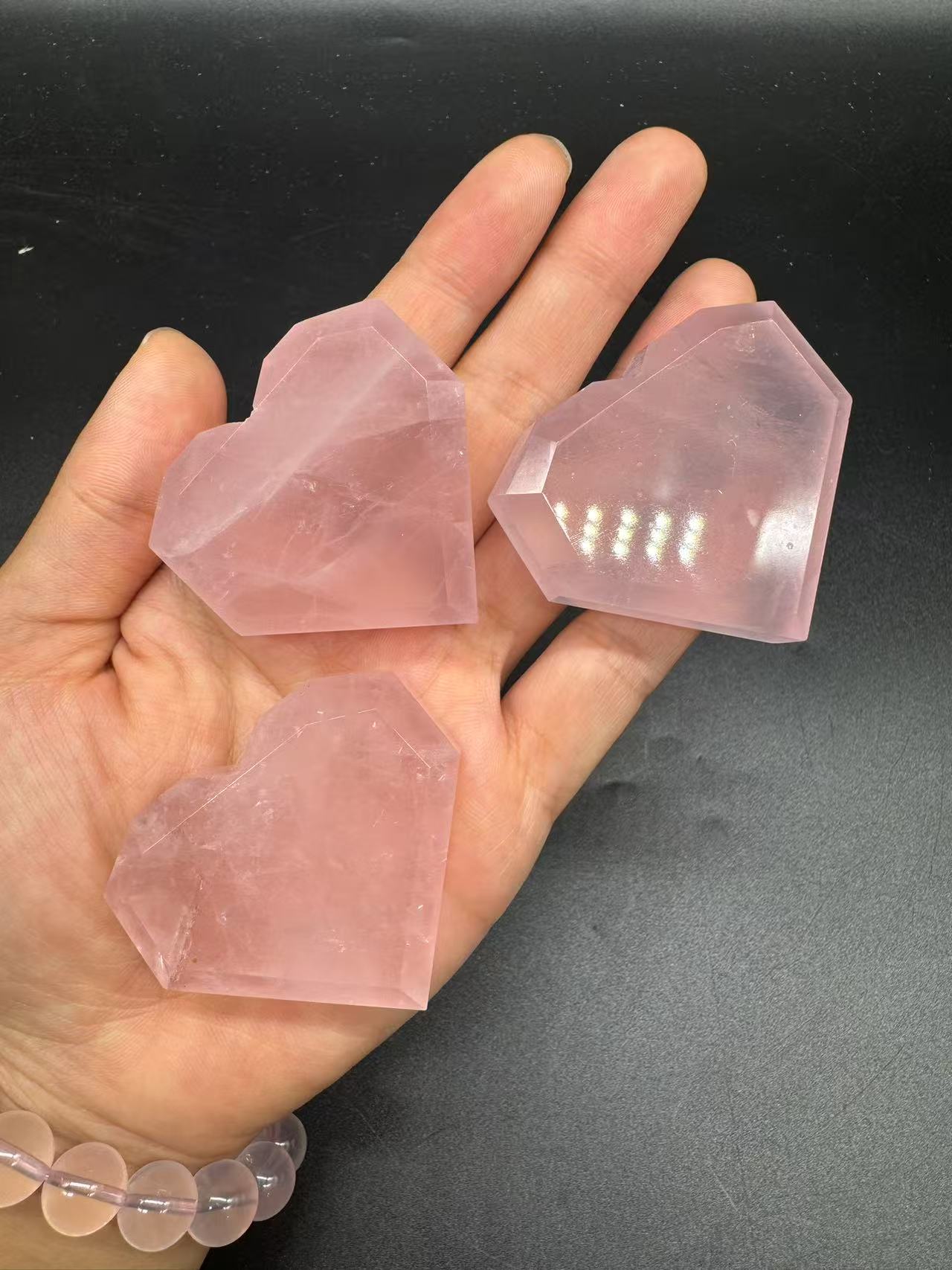 A00127 beautiful hand-craft engraved faves rose quartz heart