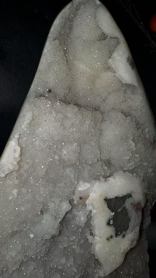 A00168  Rare highist quality white candy druzy(meteor shower shape) amethyst freefrom from brazil
