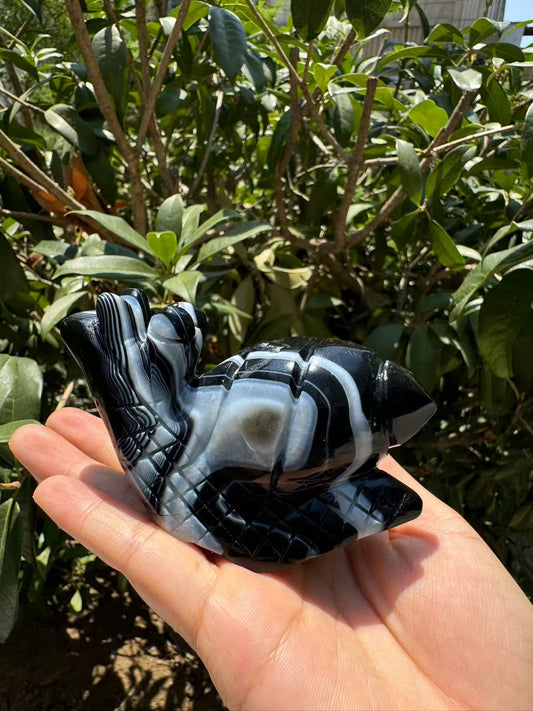 A00172 VERY beautiful druzy black onyx  agate snail animal carving  with good painting