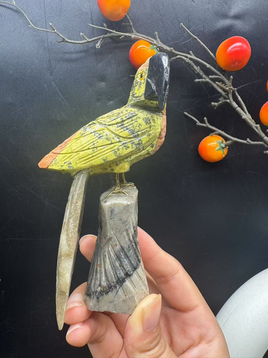 A00200  natural stone beautiful parrot bird carving saponite material