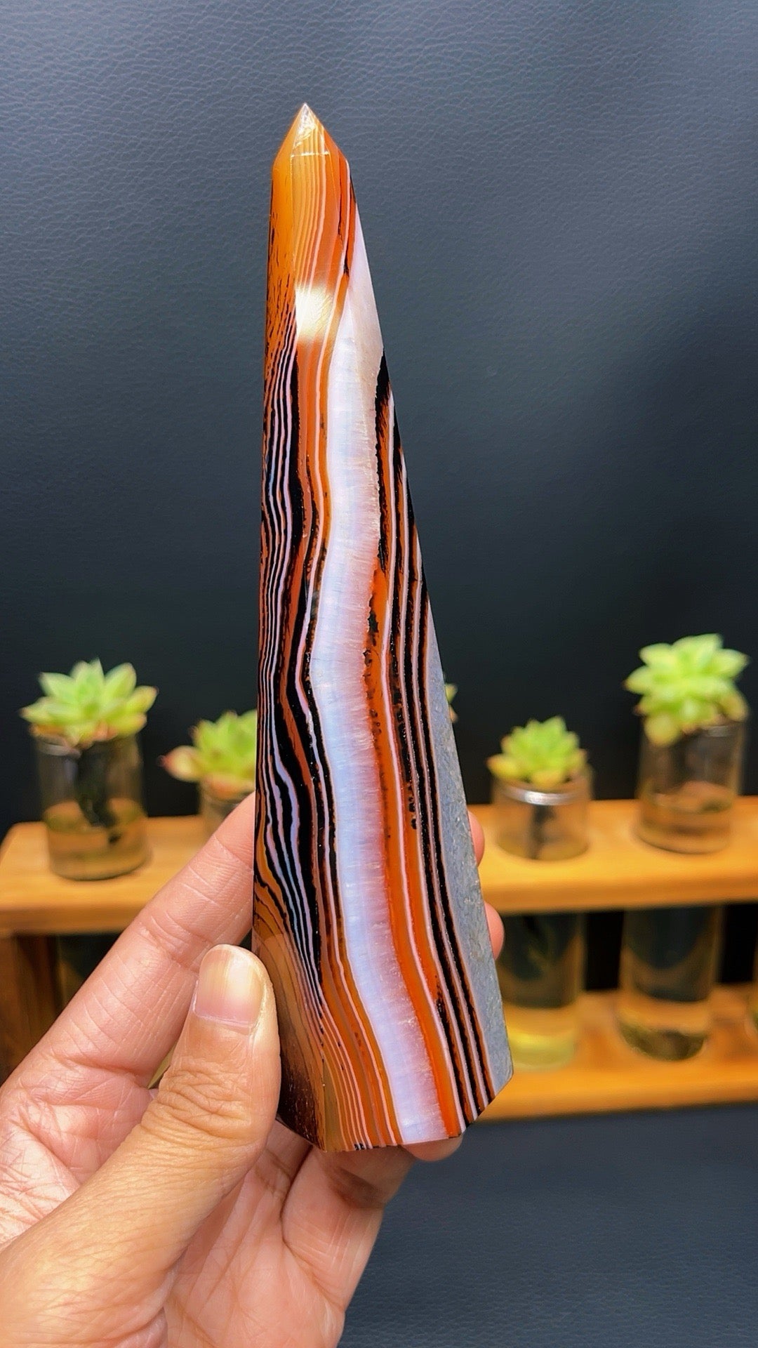 5A 180G sardonyx Banded agate tower Natural striped agate stone mineral