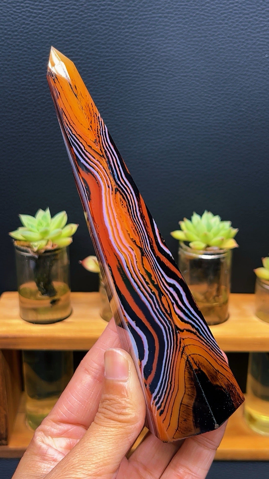 5A 180G sardonyx Banded agate tower Natural striped agate stone mineral