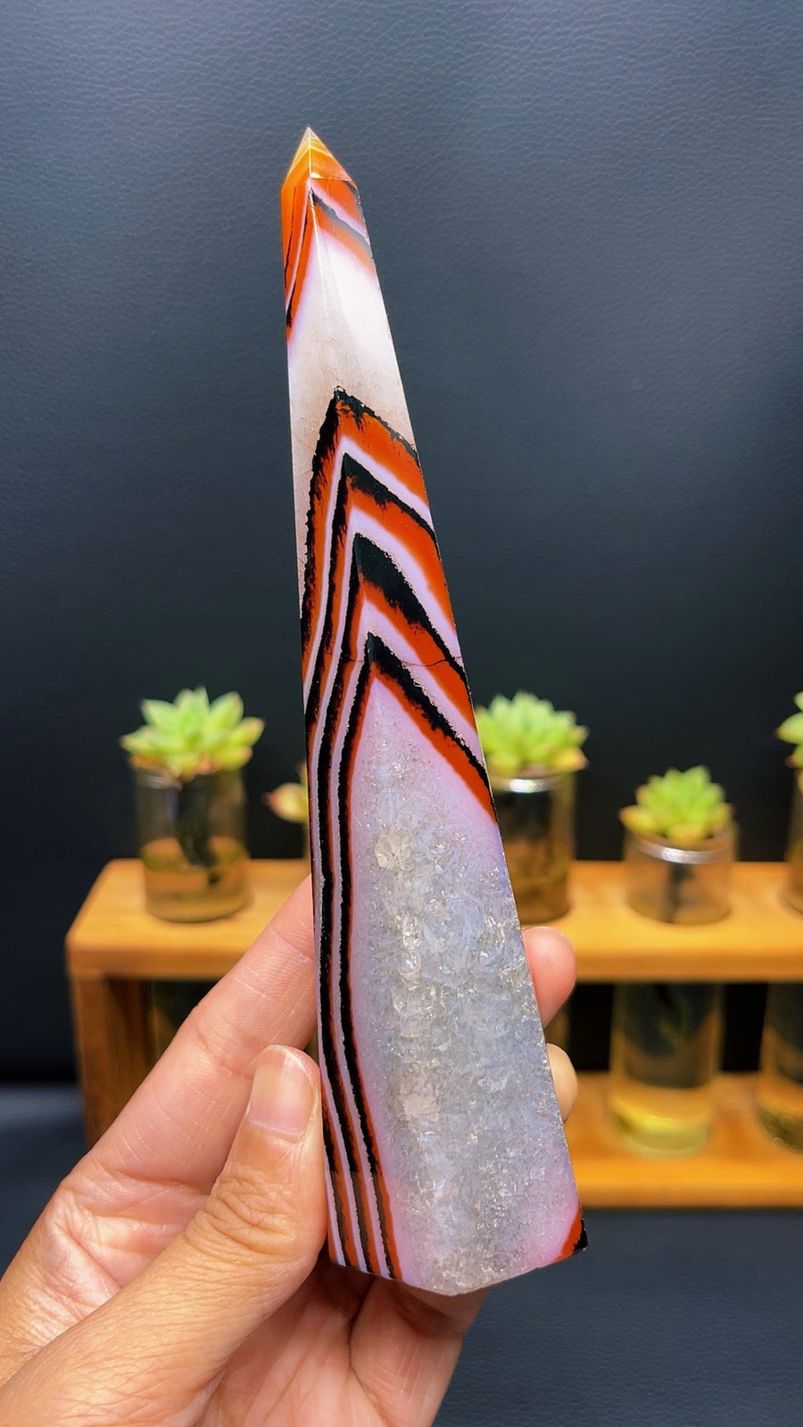 5A 180G sardonyx Banded agate tower Natural striped agate stone mineral