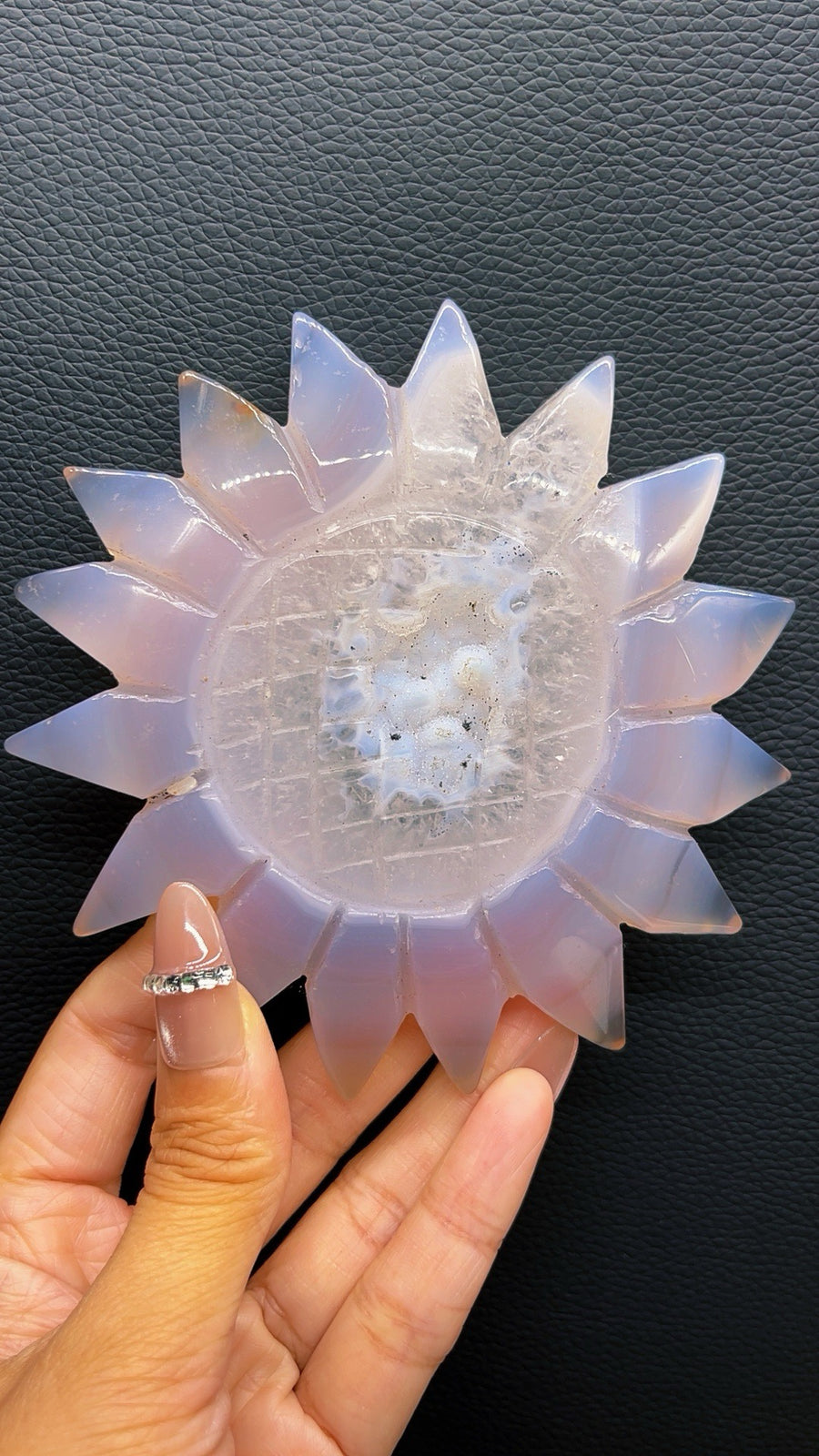 5A 190G Natural Geode Agate Quartz Hand Carved Sun - Beautiful!!!