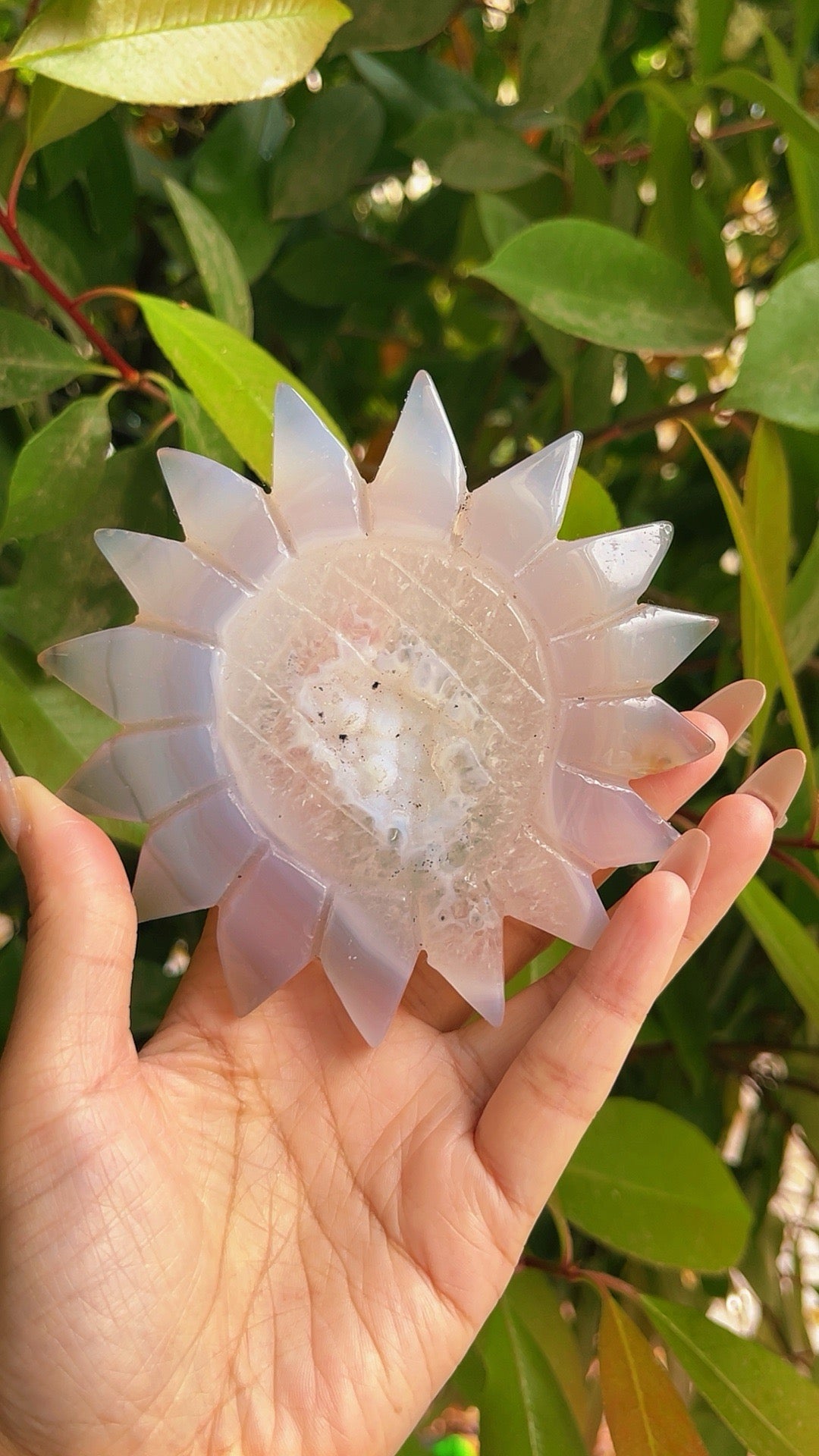 5A 190G Natural Geode Agate Quartz Hand Carved Sun - Beautiful!!!