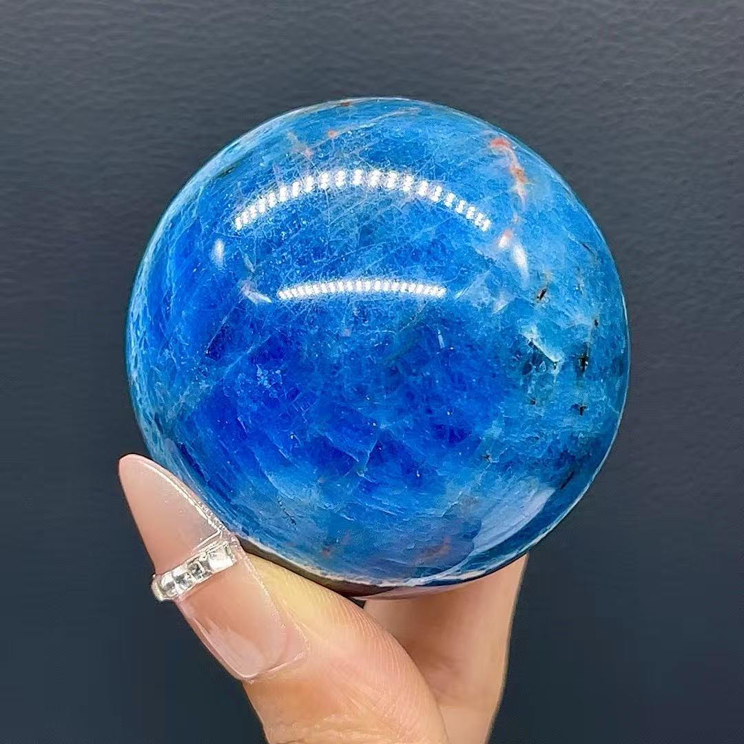 5A170G   Cool Misty Blue-gray Rhombic Sphere