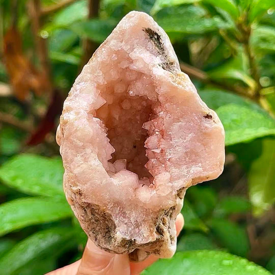 5A 110G    Soft Candy Agate Geode