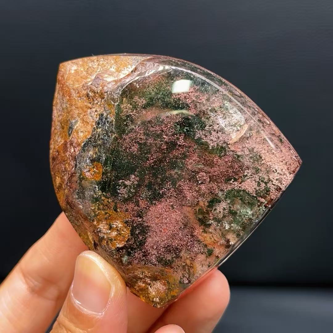 5A220 G  Natural Multicolor Phantom Quartz Point