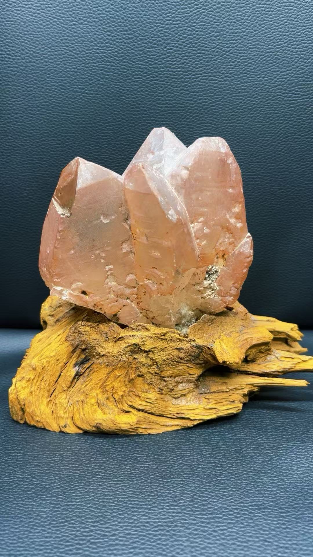 5A  1240G  Red Rind Quartz