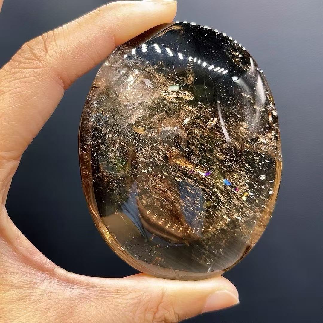 5A170G   High-clarity Smoky Quartz Palm Stone
