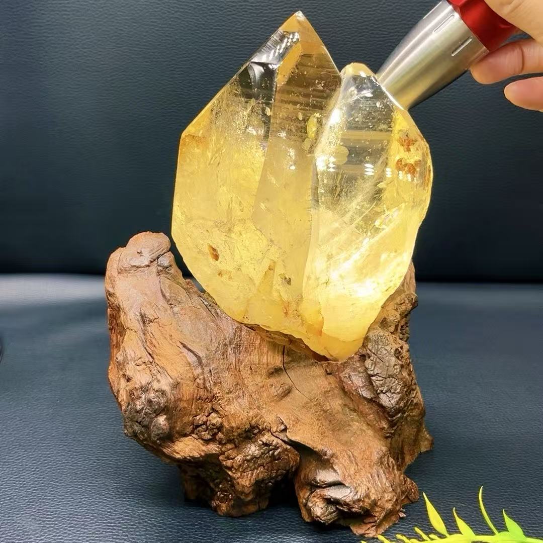 5A 1200G    Natural  Smoky Quartz Crystal point