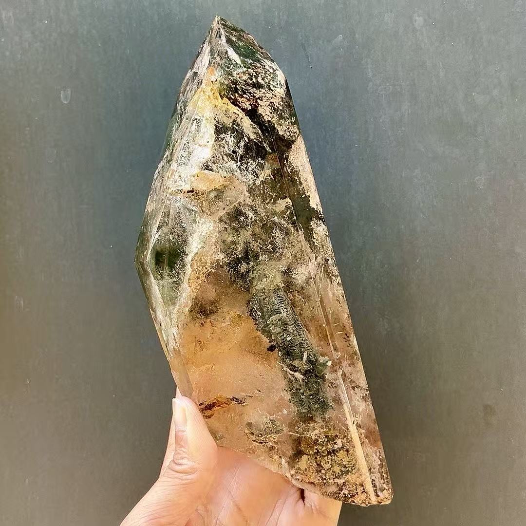 5A 1420G   Natural Freeform Layered Green Phantom Crystal Point Decor