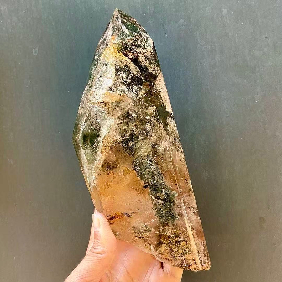 5A 1420G   Natural Freeform Layered Green Phantom Crystal Point Decor