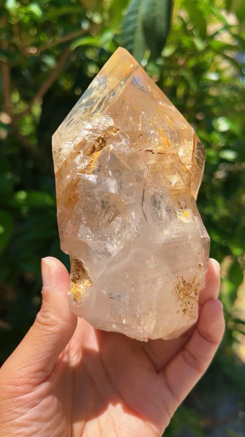 5A 1140G    Sparkling Clear Quartz Cluster