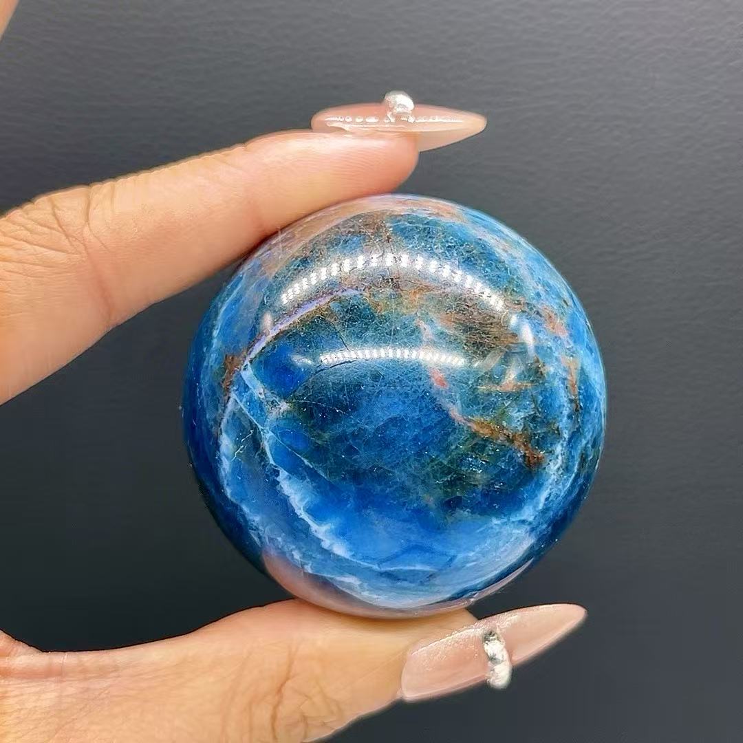 5A170G   Cool Misty Blue-gray Rhombic Sphere