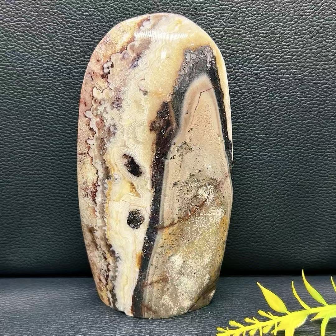 5A500G      Premium Natural Silk Agate Ornament