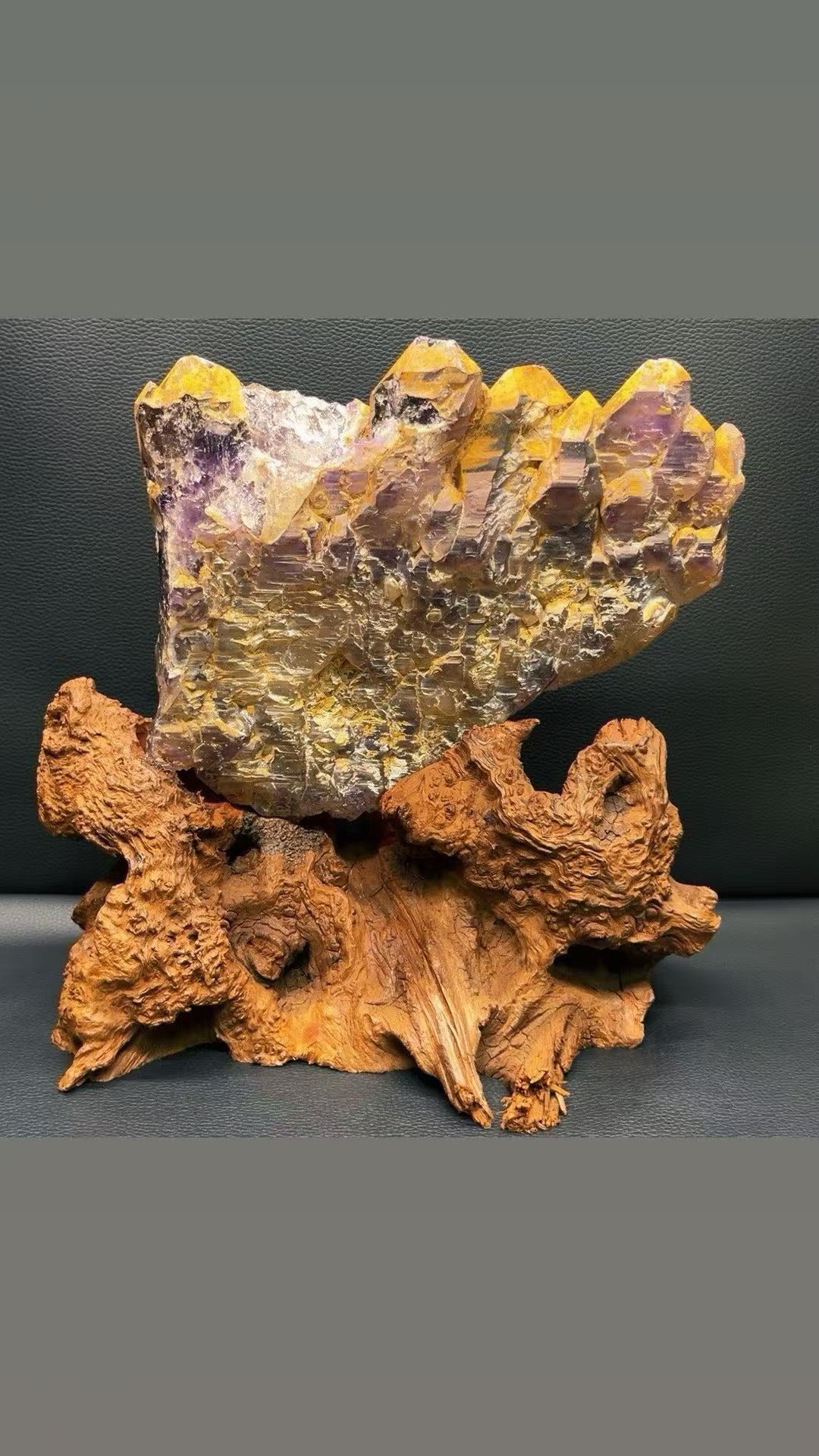 5A 2800G  Natural Red-Rind Amethyst Quartz Cluster With Wood Base