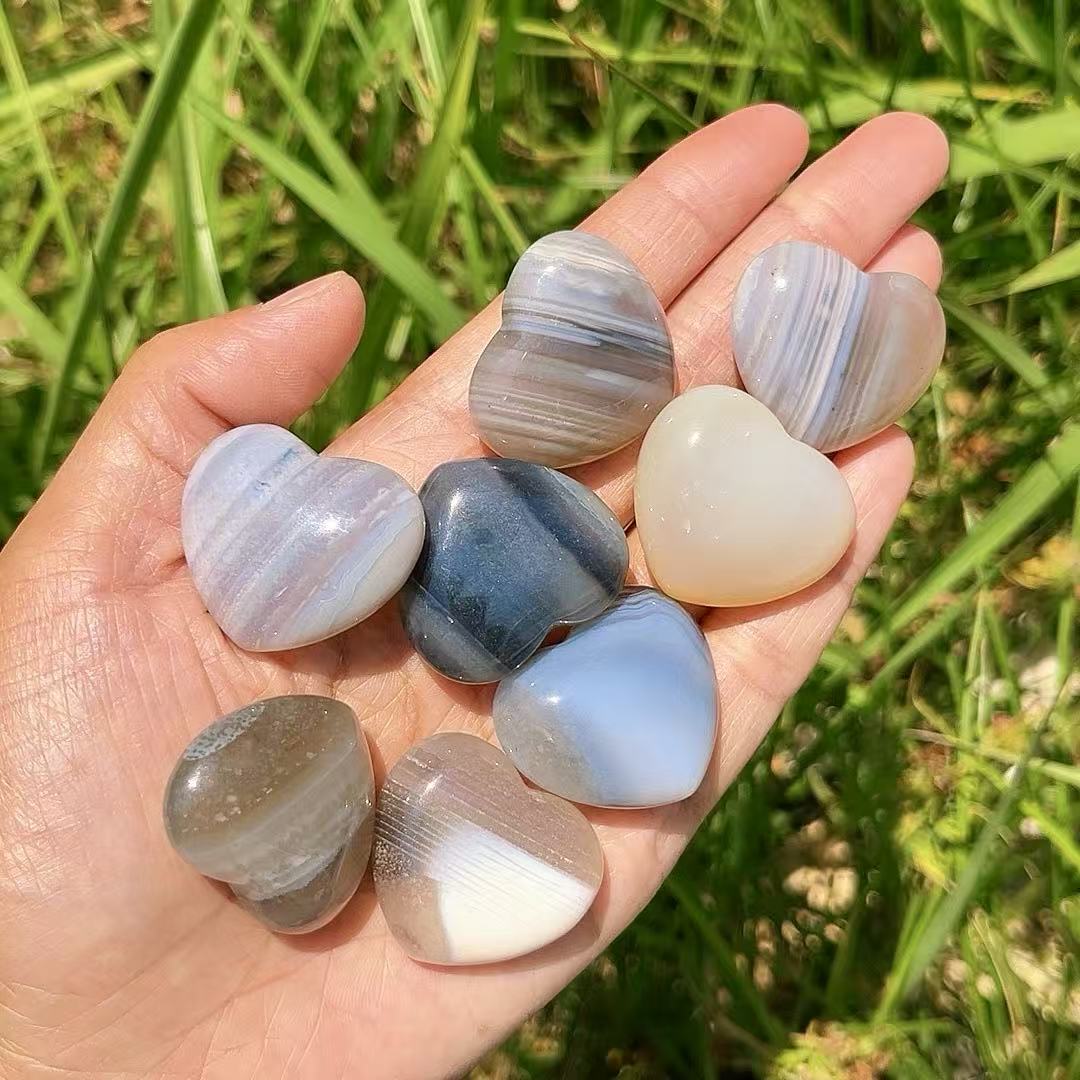 5A13G Premium Blue Vein Agate Heart Carving