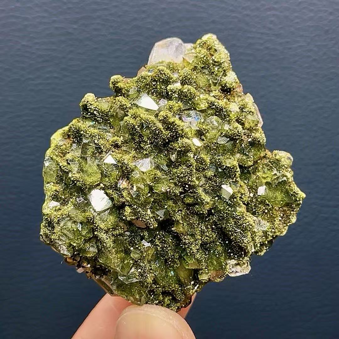 5A50G    Gorgeous green garnet intergrown with quartz