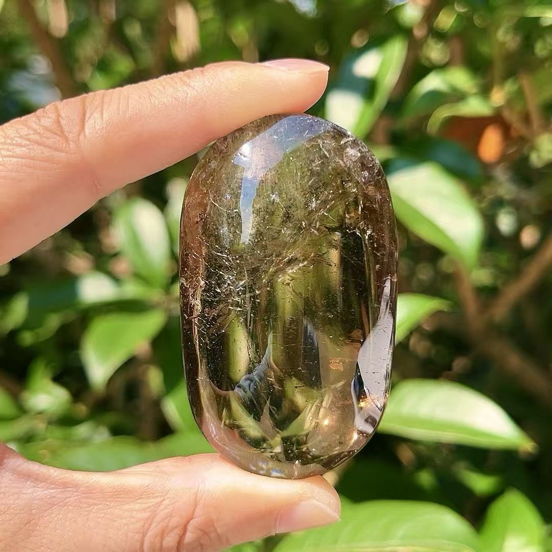 5A170G   High-clarity Smoky Quartz Palm Stone